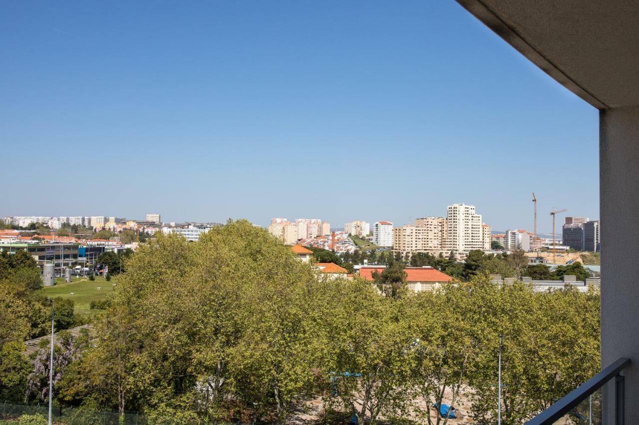 Charming Apartment With Balcony & Pool Lisboa Extérieur photo