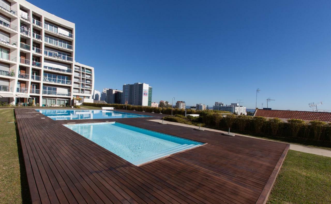 Charming Apartment With Balcony & Pool Lisboa Extérieur photo